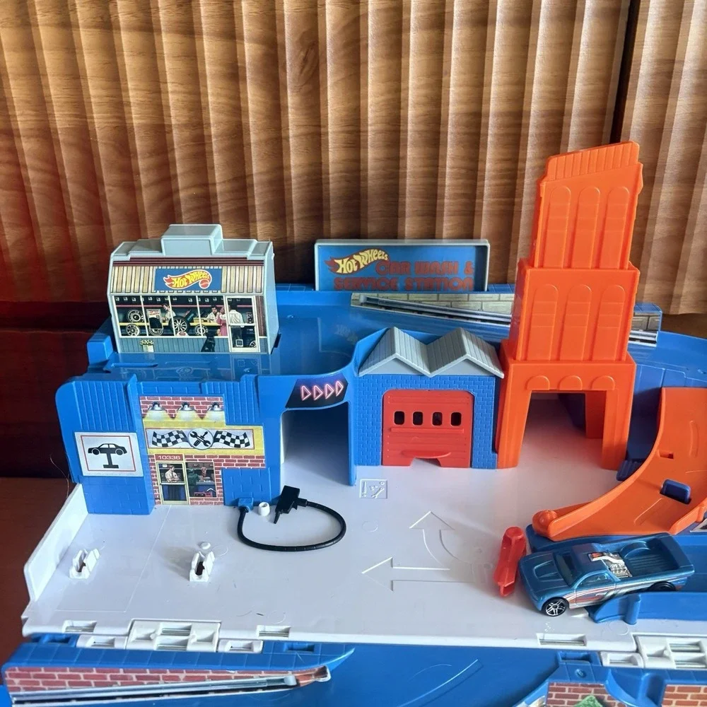 Vintage Retro Hot Wheels Stop And Go Car Wash and Service Station Center PlaySet